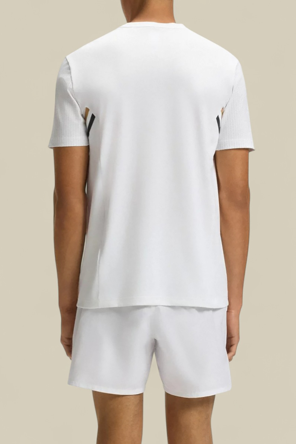 תמונת דוגמן אחורית של חולצת טי סלים