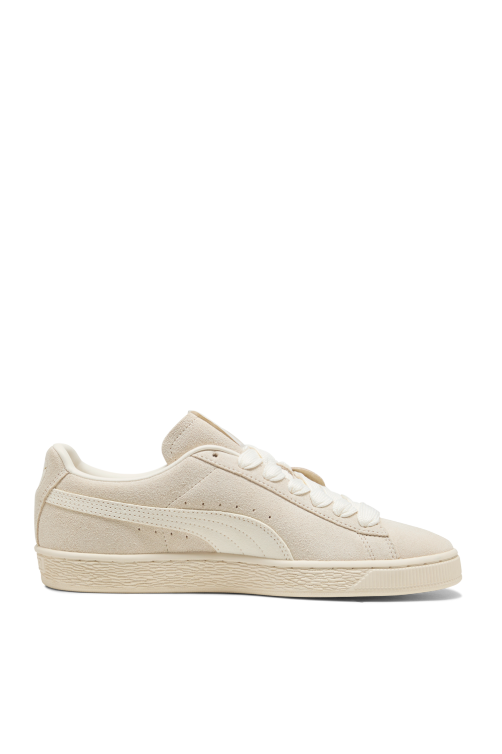 תמונה קידמית של נעלי סניקרס