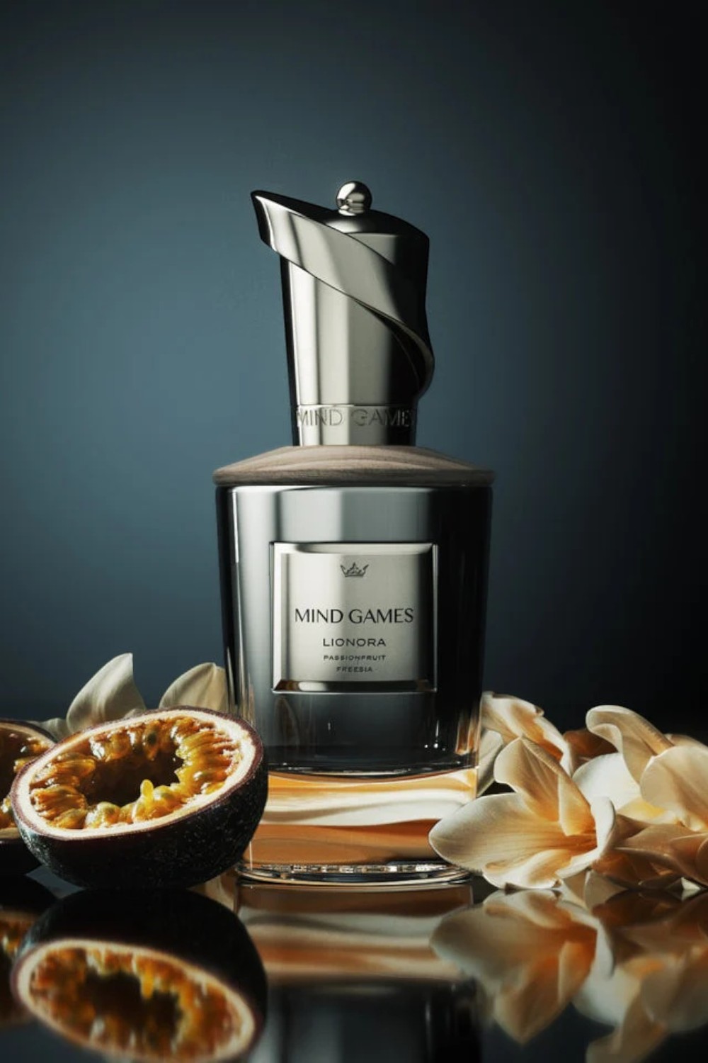 תמונה אחורית של Lionora Extrait De Parfum 100 ML