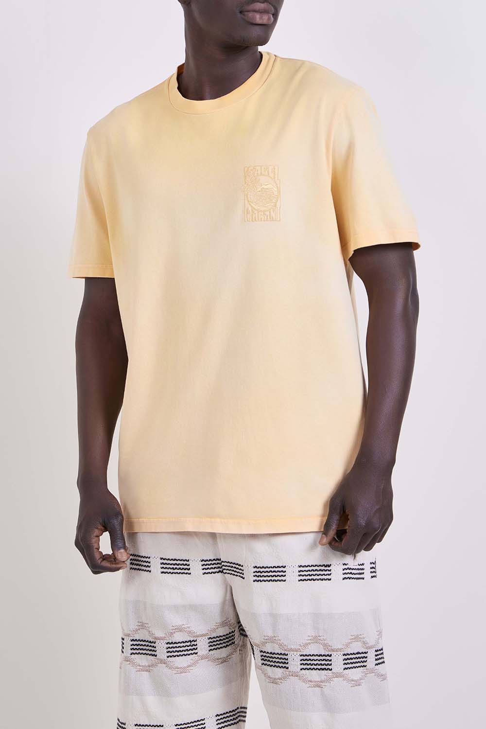 תמונת דוגמן קידמית של חולצת טי