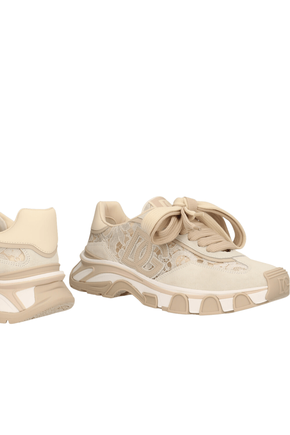 תמונת תקריב של נעלי סניקרס קאנטרי רואד