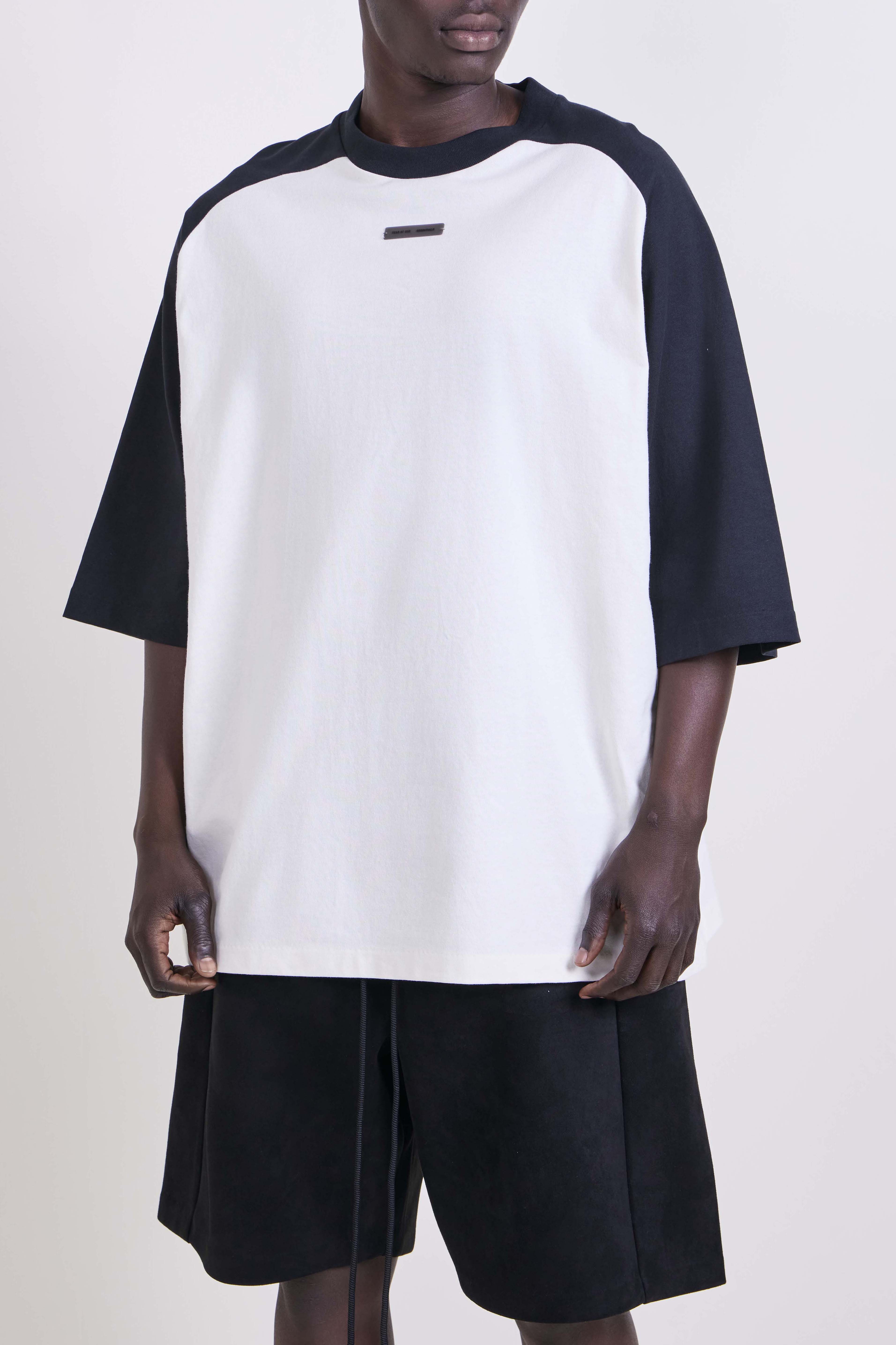 תמונת דוגמן קידמית של חולצת טי בייסבול