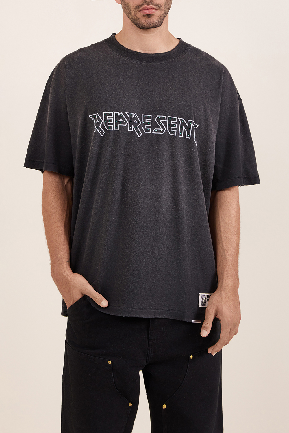 תמונת דוגמן קידמית של חולצת טי במהדורת 50 שנה לאיירון מיידן