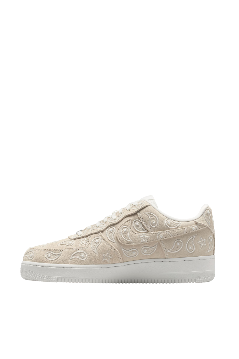 תמונה אחורית של נעלי סניקרס אייר פורס 1 07 אל־וי8