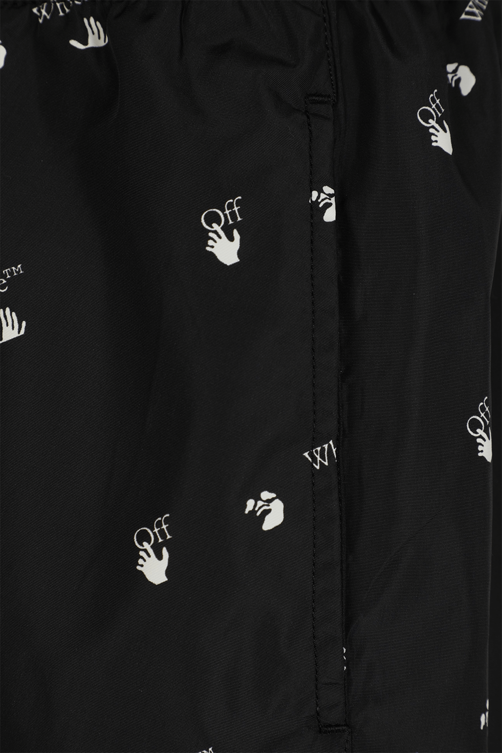 מכנסי גלישה עם הדפס לוגומאני בגווני שחור ולבן OFF WHITE