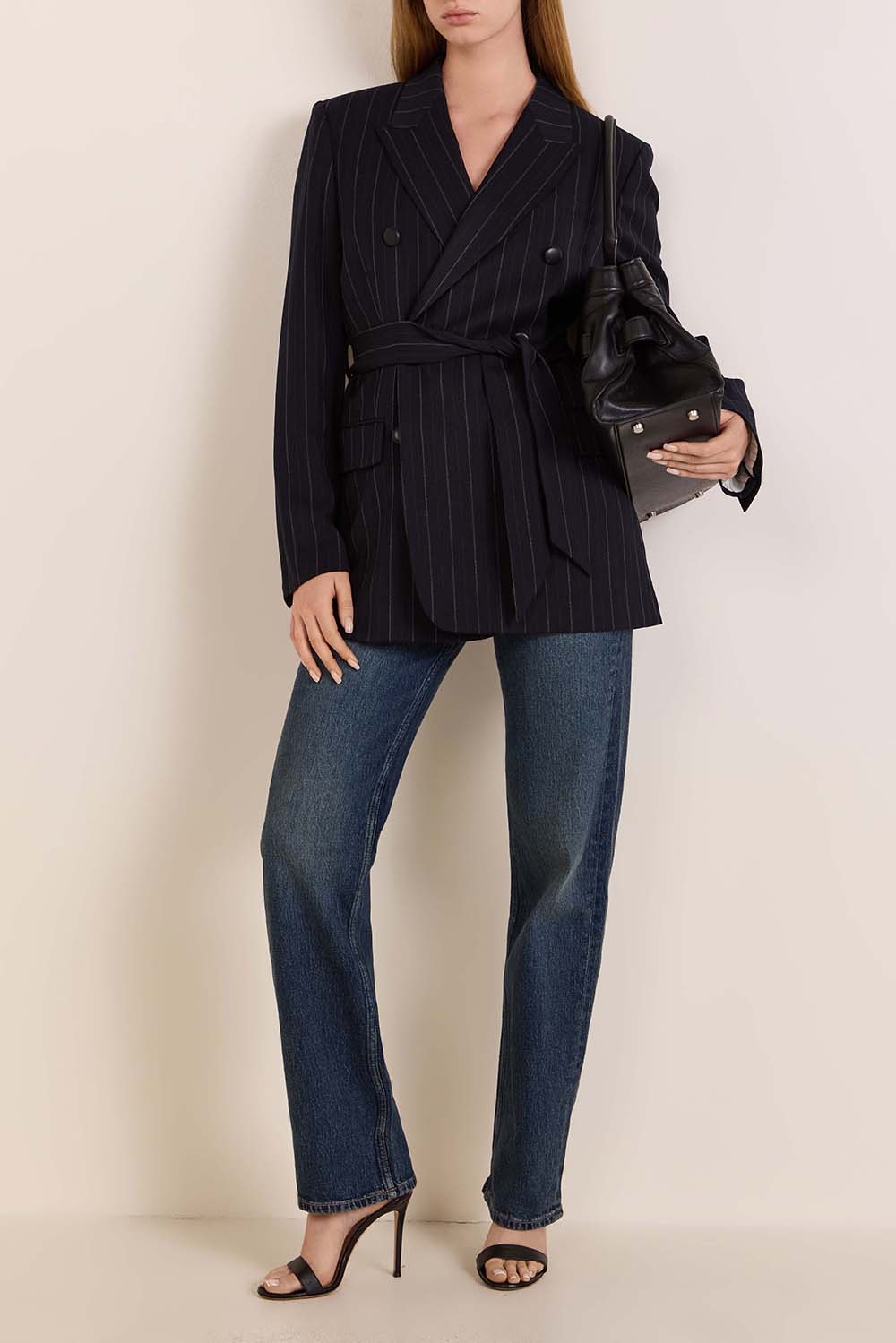 תמונת דוגמן קידמית של תיק כתף דקוטה