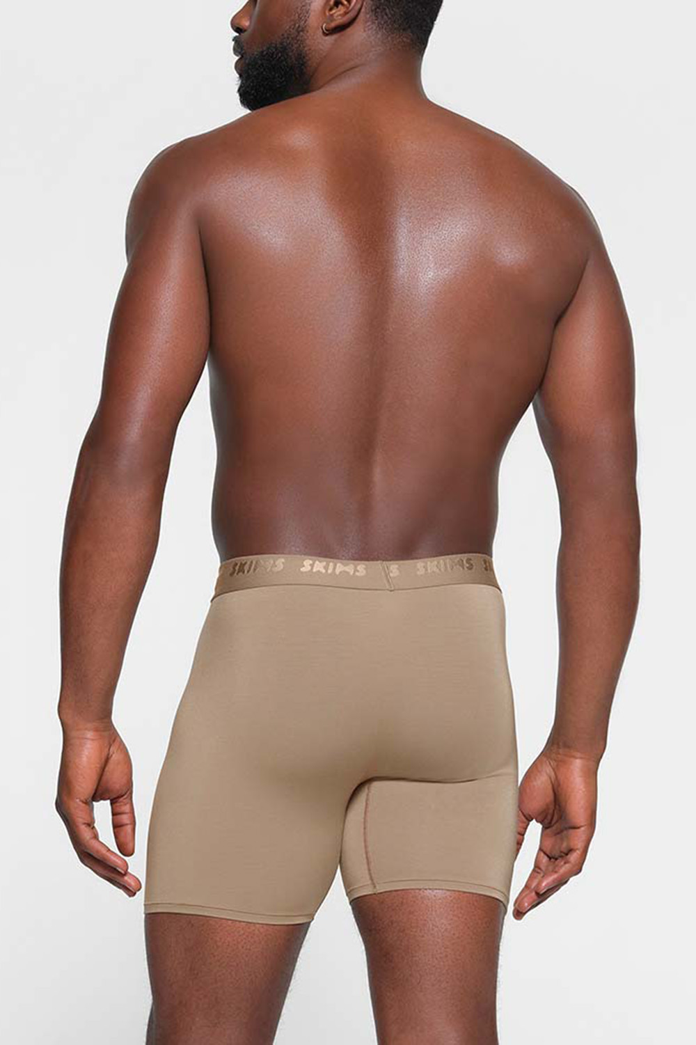 תמונת דוגמן אחורית של 3 PACK BOXER BRIEF 5 INCH