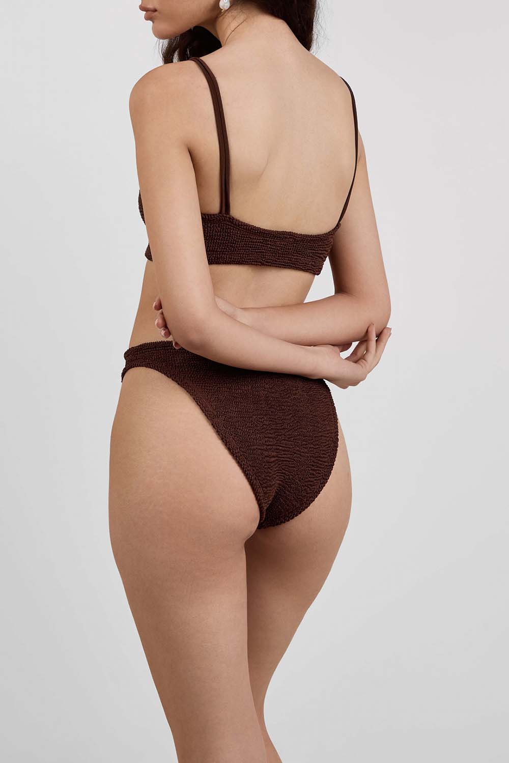 תמונת דוגמן אחורית של סט ביקיני קאסי