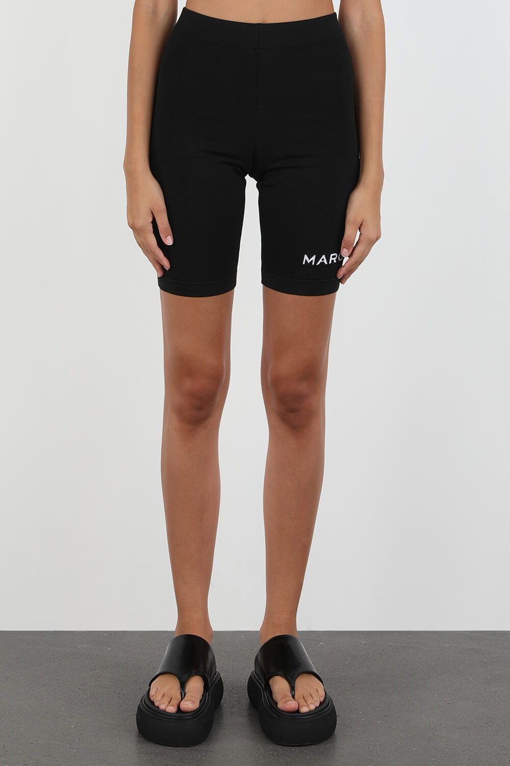 תמונת דוגמן קידמית של טייץ בייקרס