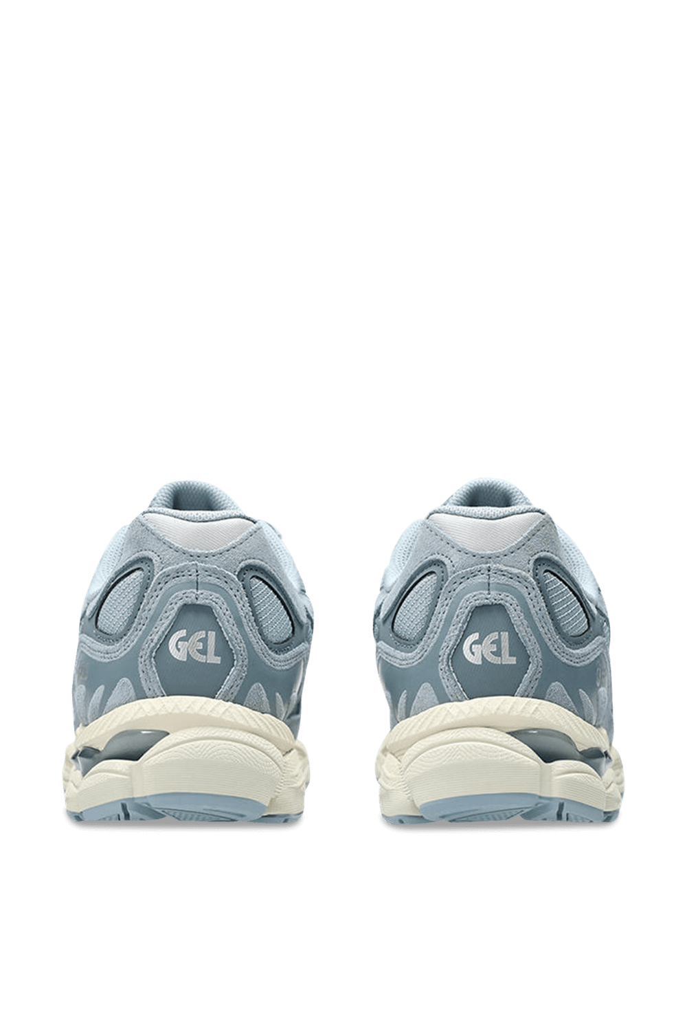 תמונת תקריב של נעלי סניקרס ג'ל ניו יורק