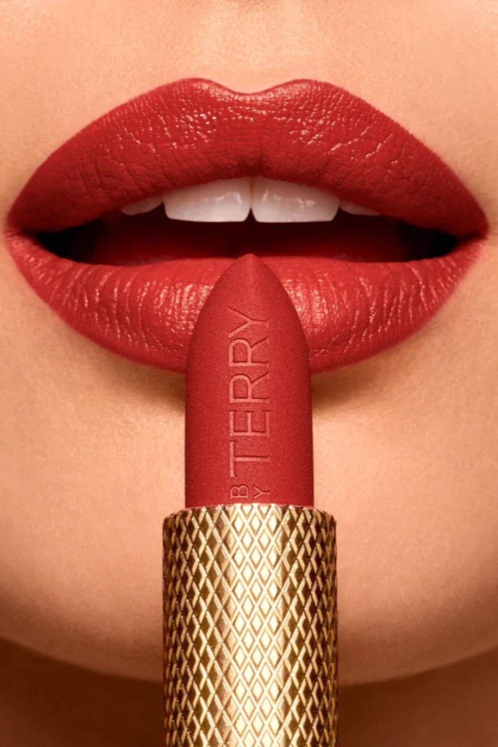 תמונת תקריב של Rouge Opulent N6