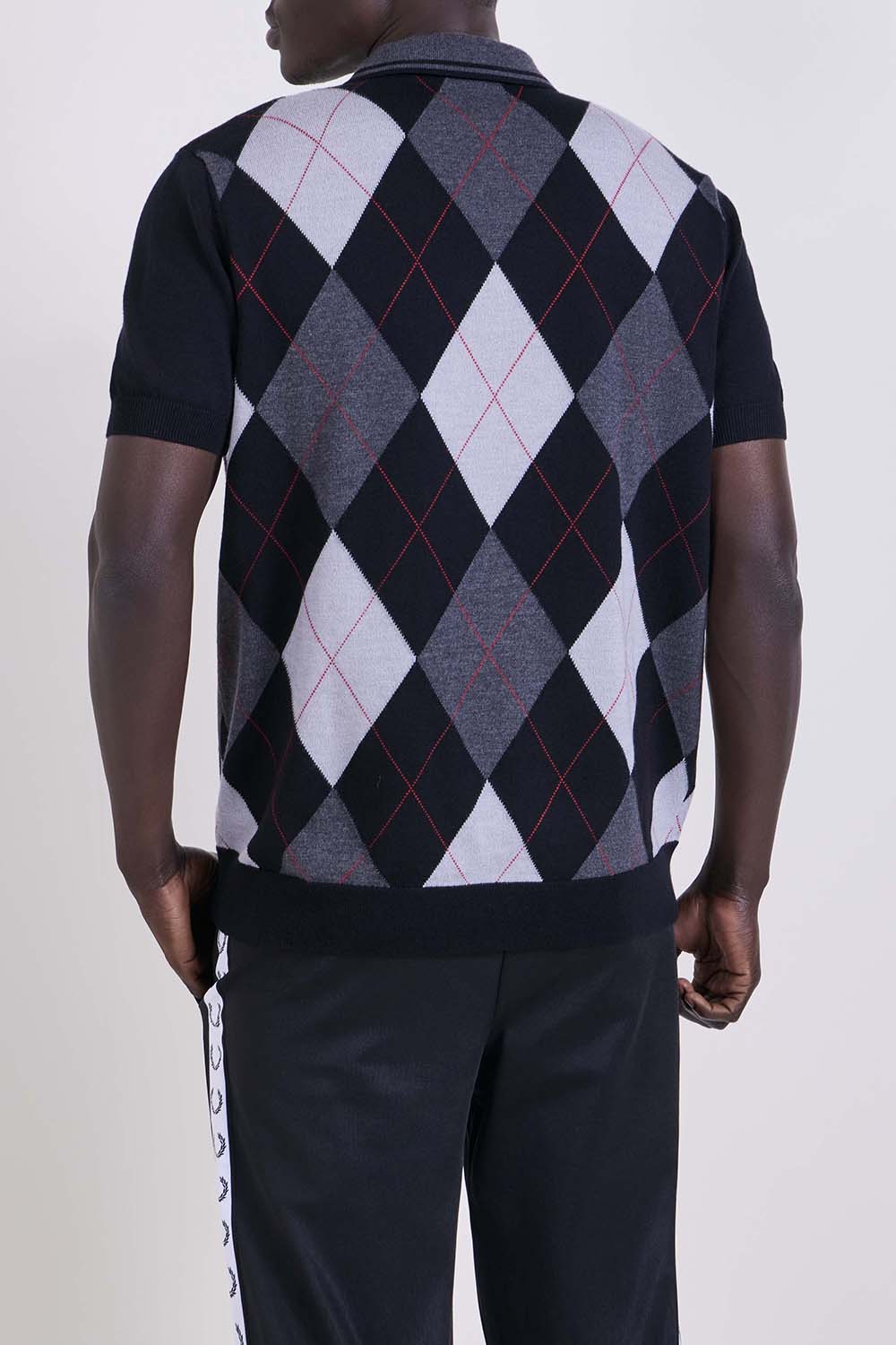 תמונת דוגמן אחורית של סריג פולו