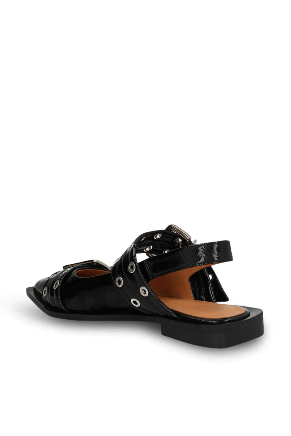 תמונה אחורית של נעליים שטוחות