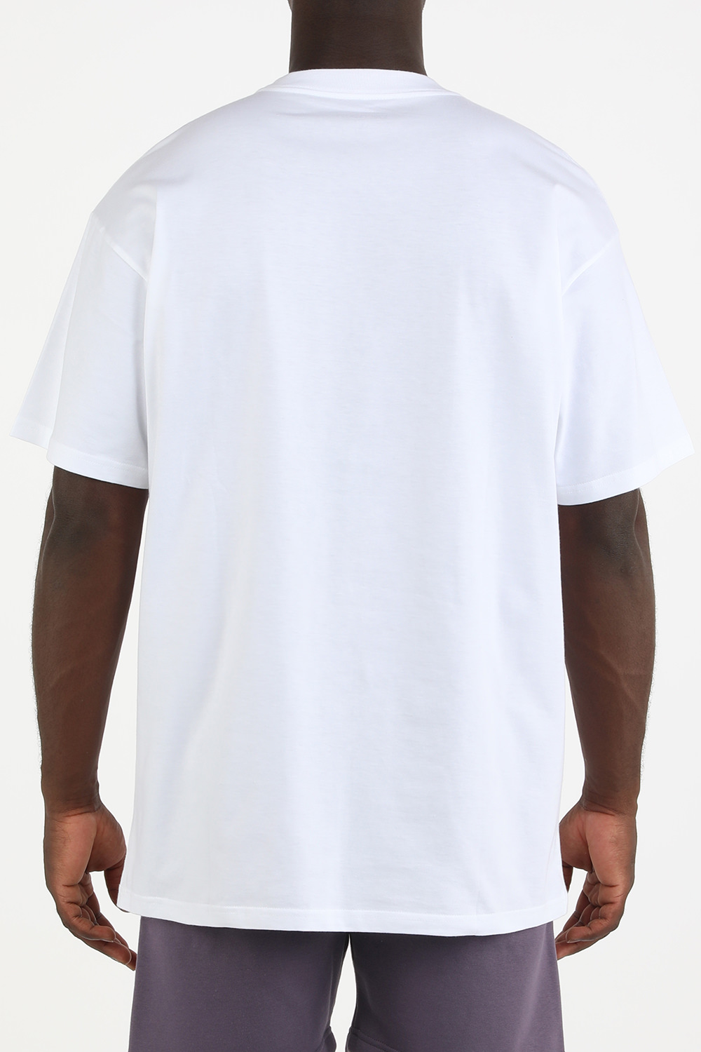 תמונת דוגמן אחורית של Backyard T-Shirt In White