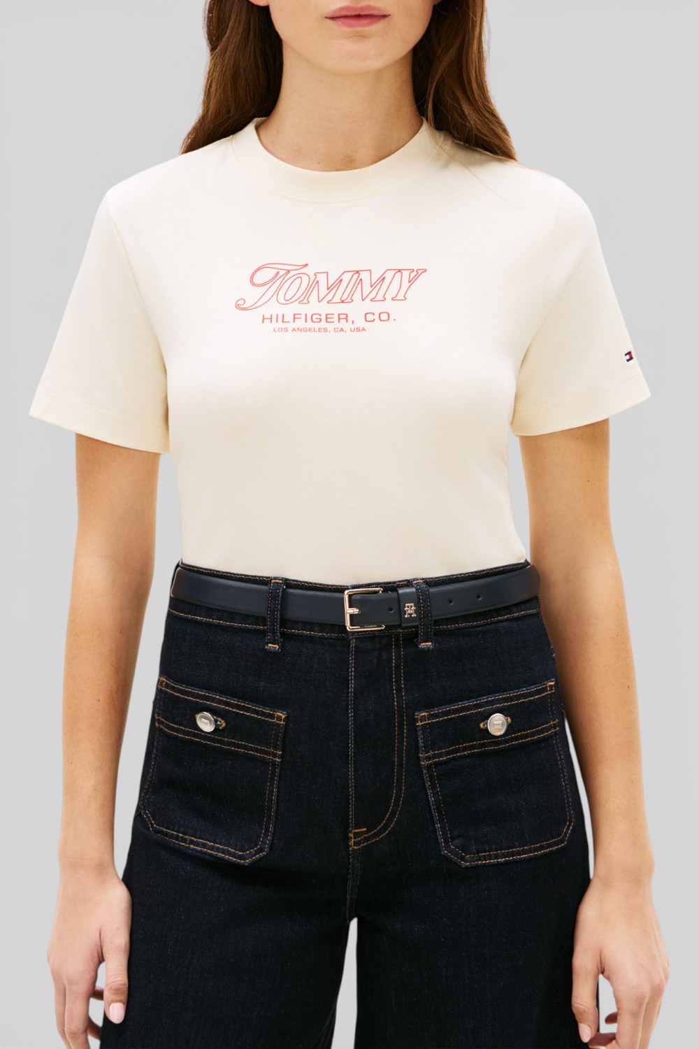 תמונת דוגמן קידמית של חולצת טי