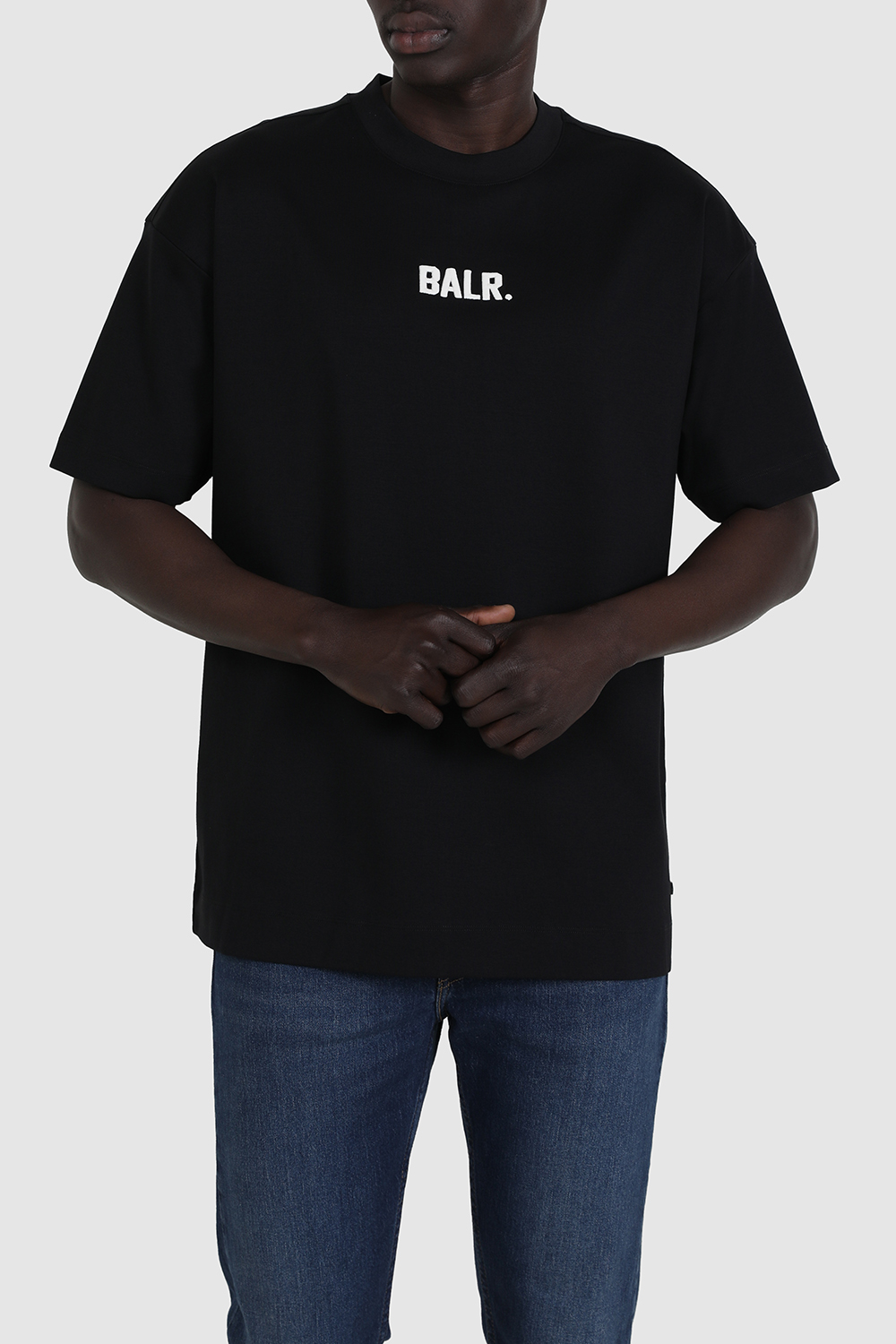 תמונת דוגמן קידמית של חולצת טי אוברסייז