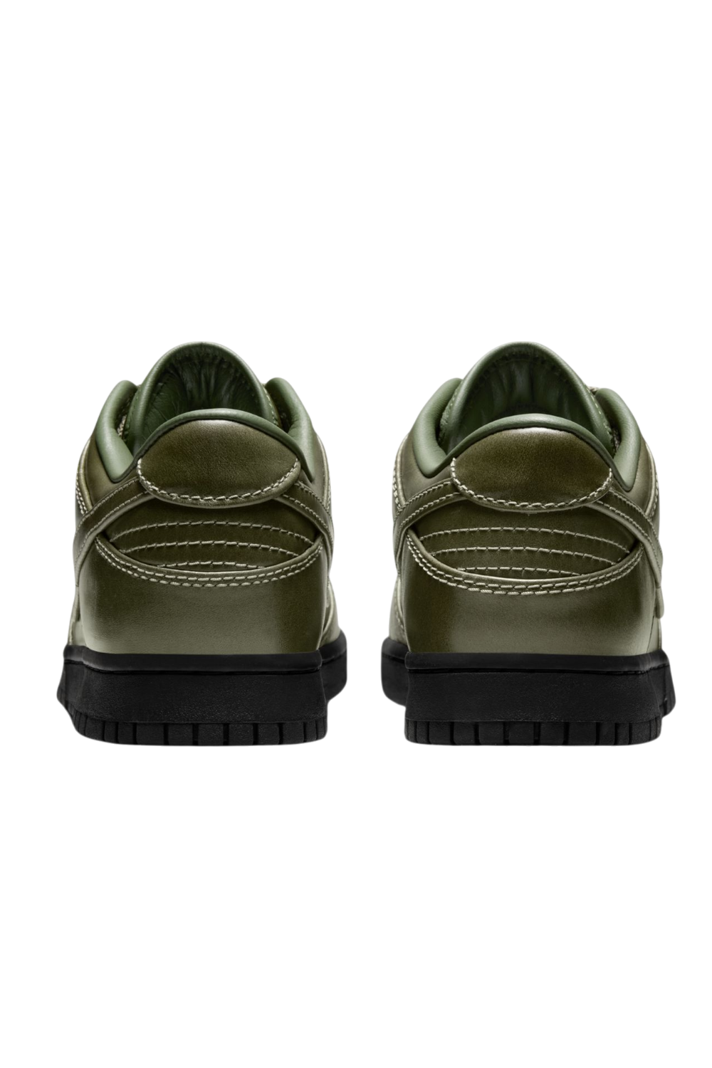 תמונת פנים של נעלי סניקרס דאנק לואו רטרו פרימיום