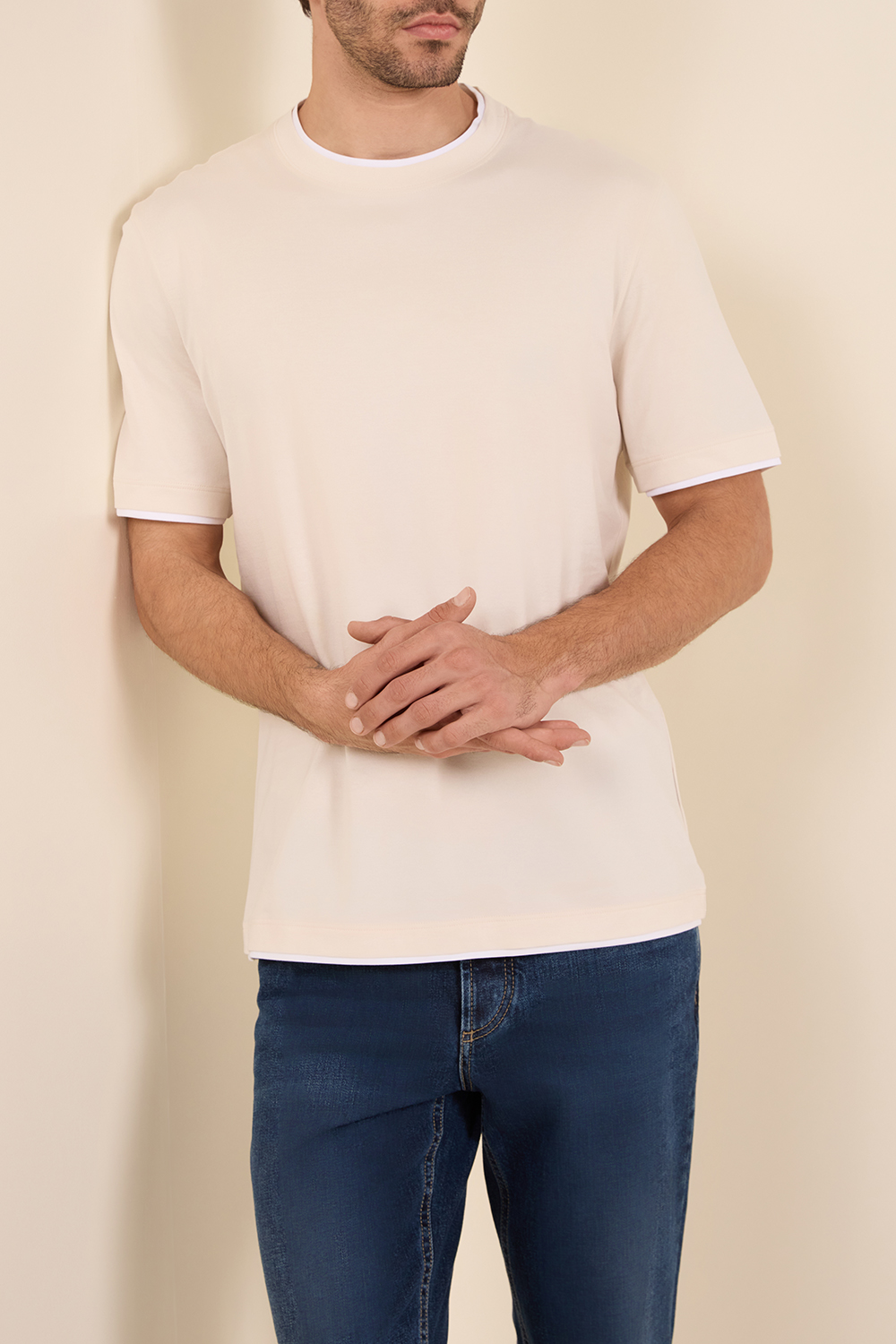 תמונת דוגמן קידמית של חולצת טי