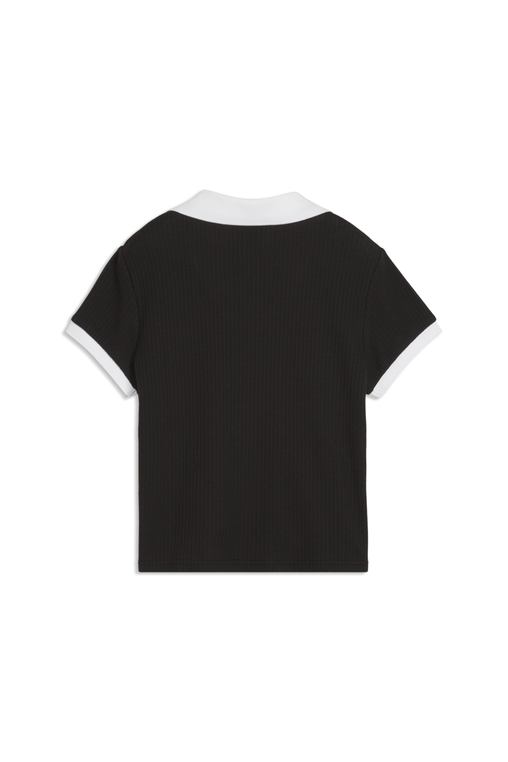 תמונה אחורית של חולצת פולו בגזרת סלים