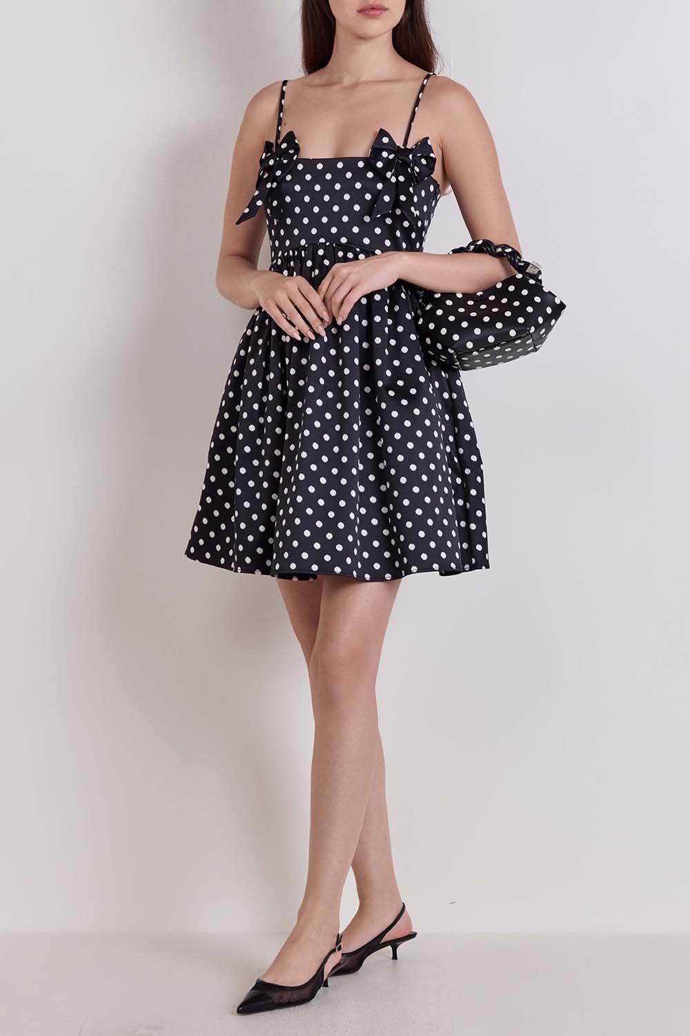 תמונת דוגמן קידמית של תיק בו מיני