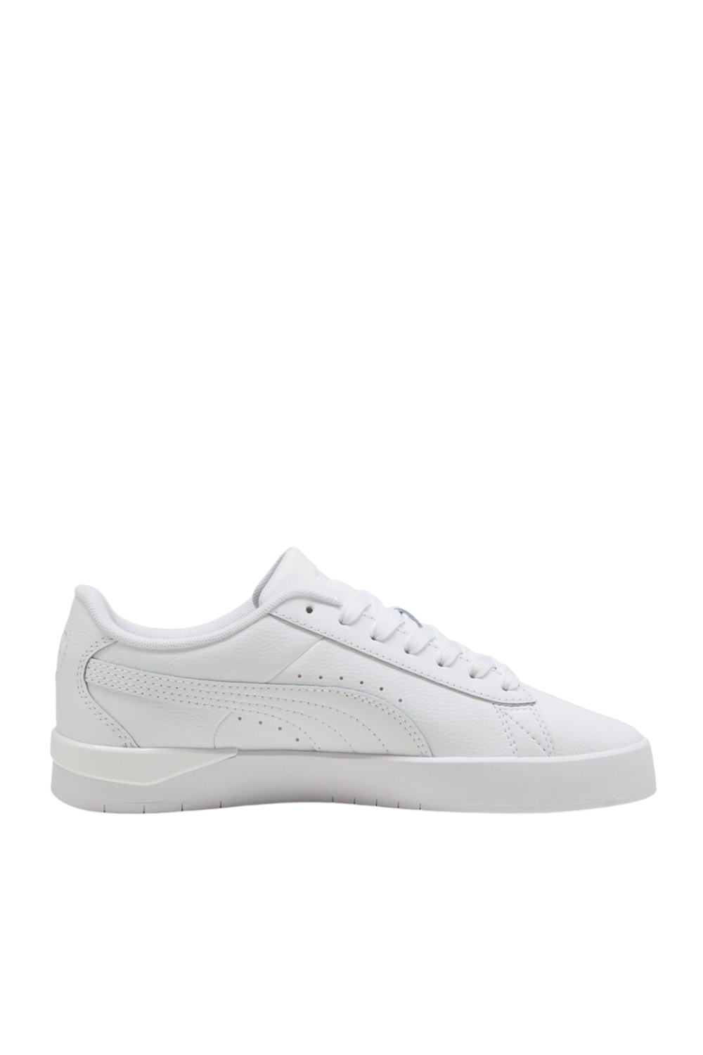 תמונה קידמית של נעלי סניקרס