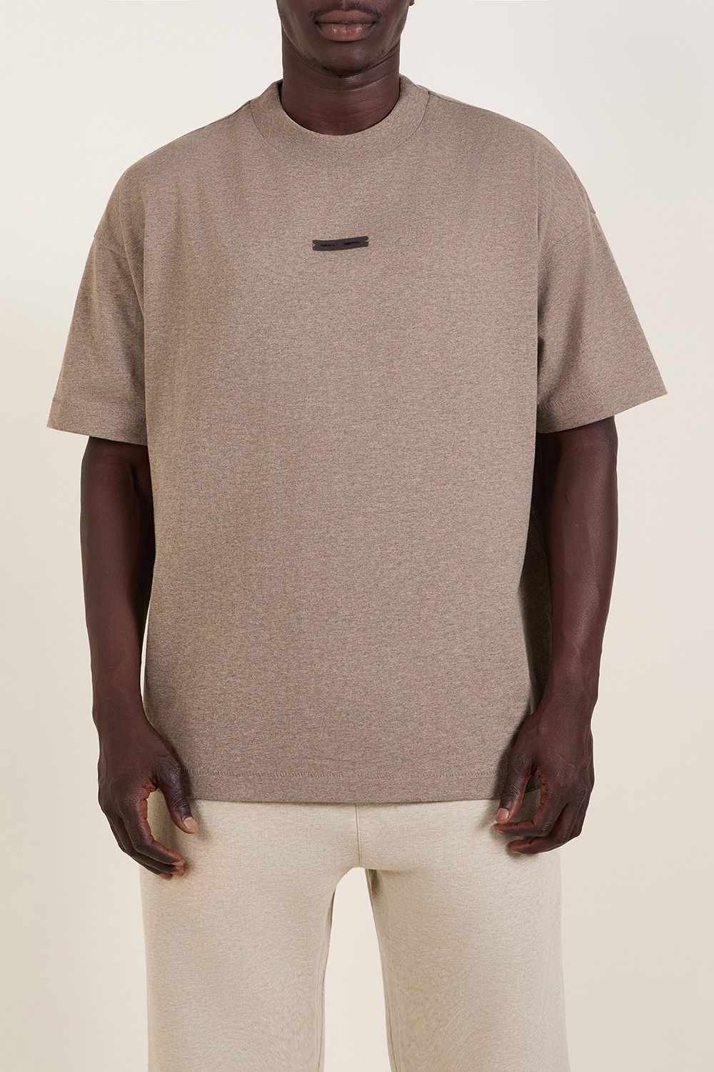 תמונת דוגמן קידמית של חולצת טי