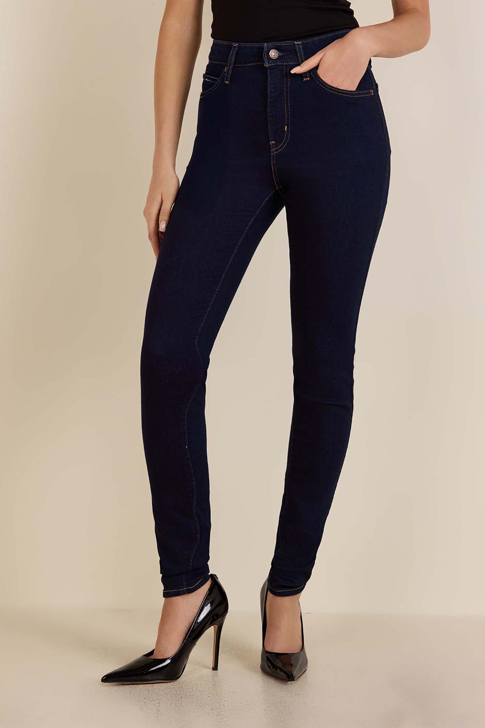 תמונת דוגמן קידמית של מכנסי ג'ינס סקיני 721