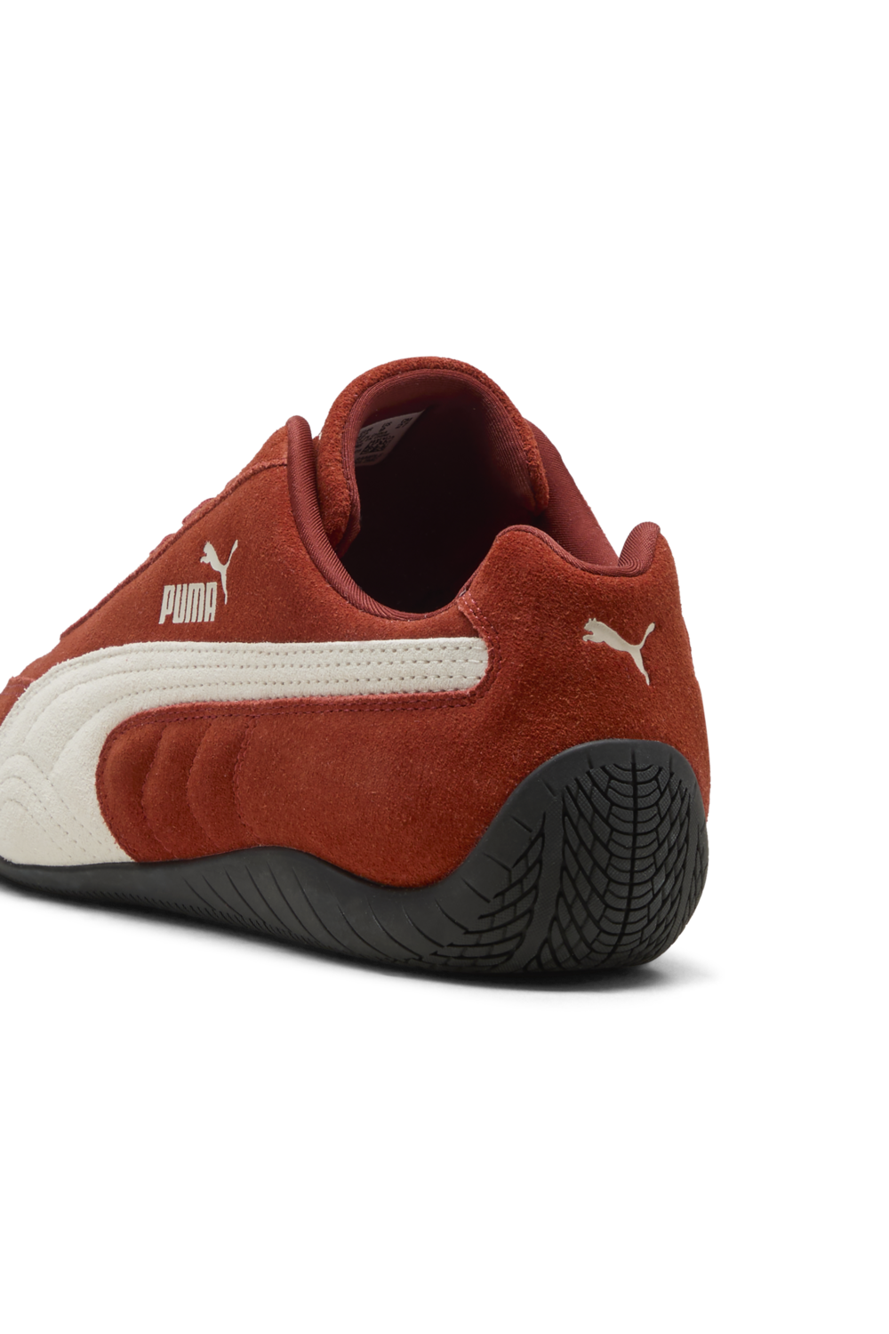 תמונת פנים של נעלי סניקרס