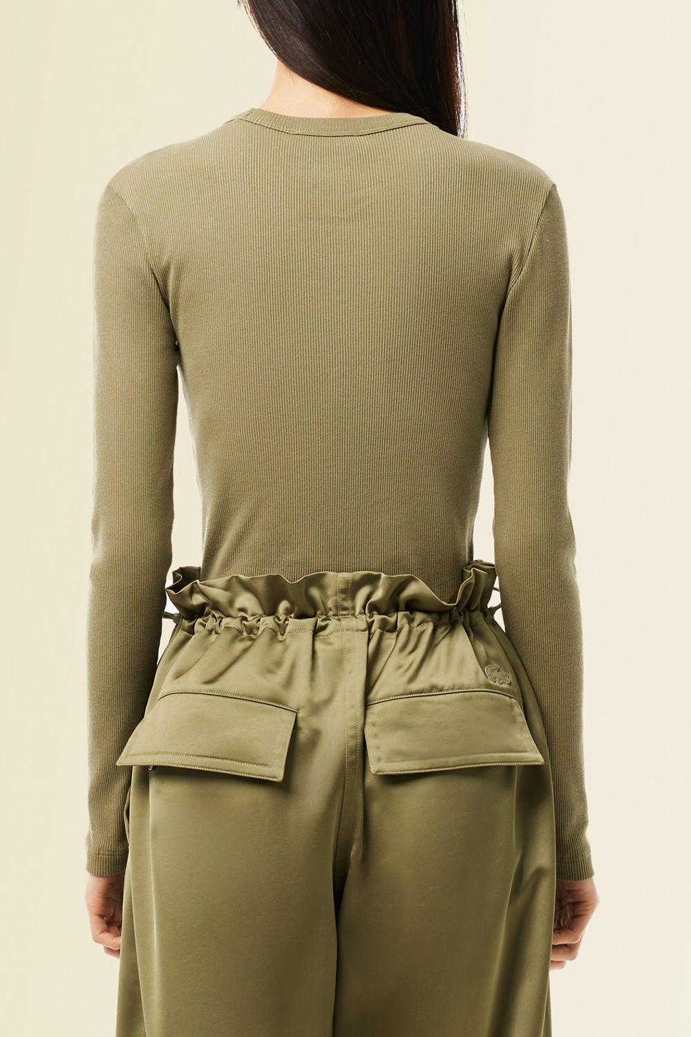 תמונת דוגמן אחורית של חולצת טי ארוכה ריב