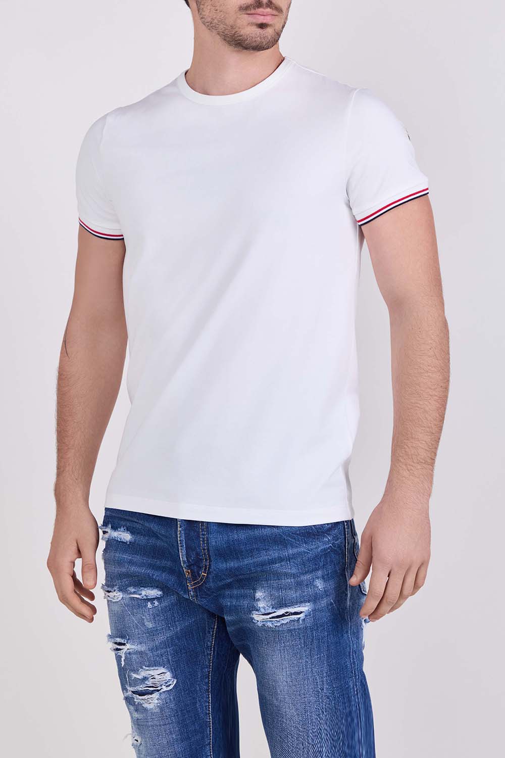 תמונת דוגמן קידמית של חולצת טי