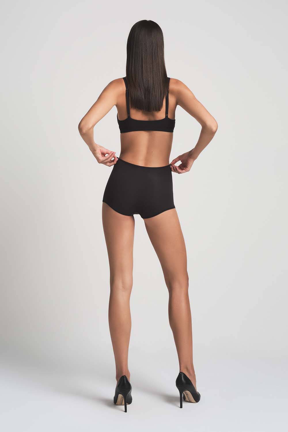 תמונת דוגמן אחורית של BOYSHORT