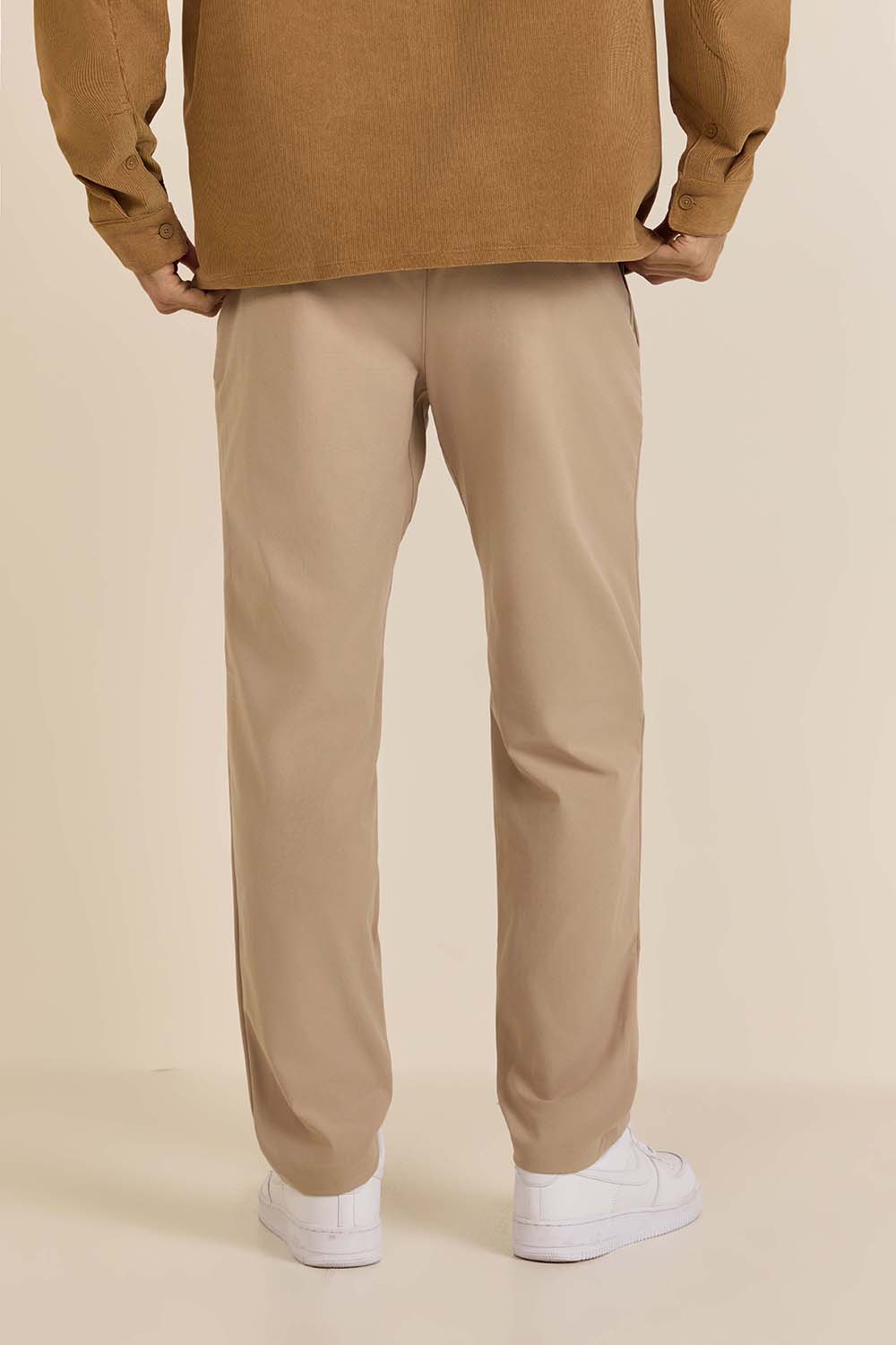 תמונת דוגמן אחורית של ABC Classic-Fit Trouser 32L Warpstreme