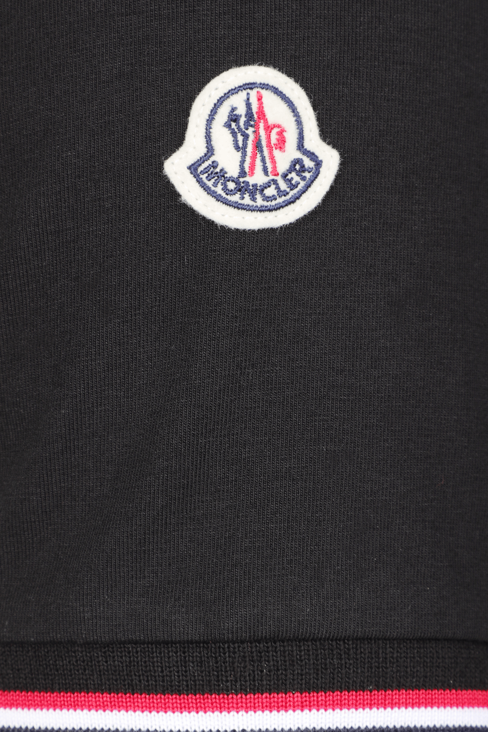 תמונה אחורית של Slim Fit T-Shirt in Black