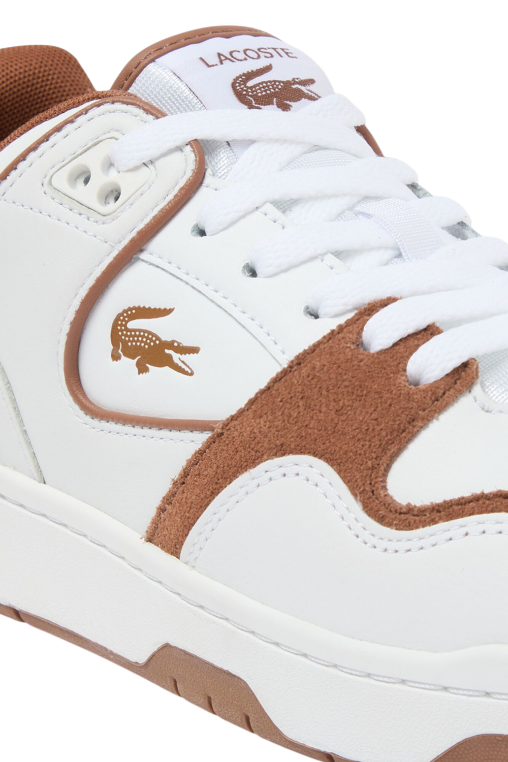 תמונת תקריב של סניקרס