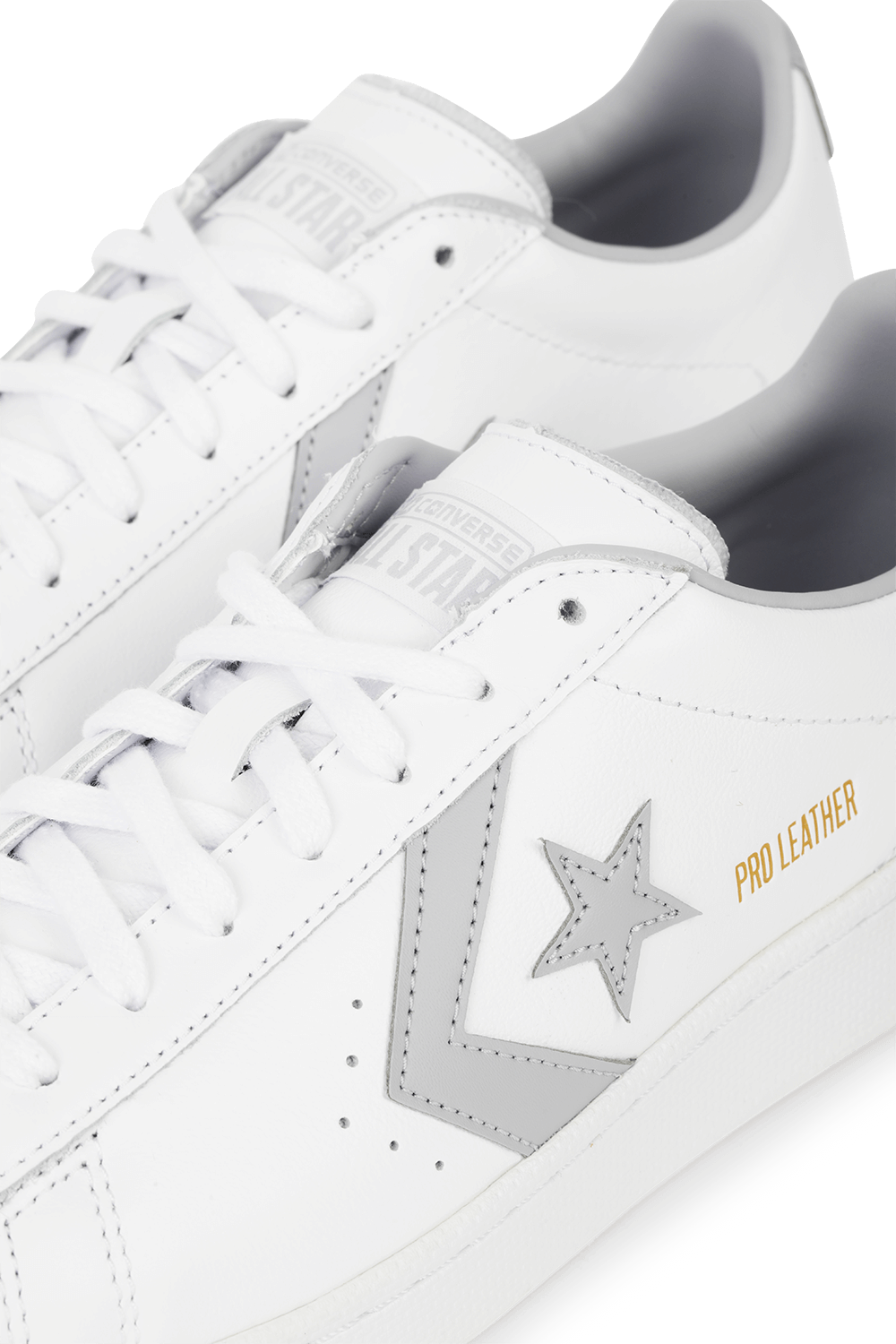 תמונת תקריב של Pro Leather in White