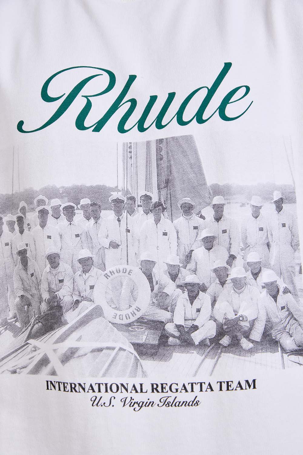 תמונת תקריב דוגמן של חולצת טי