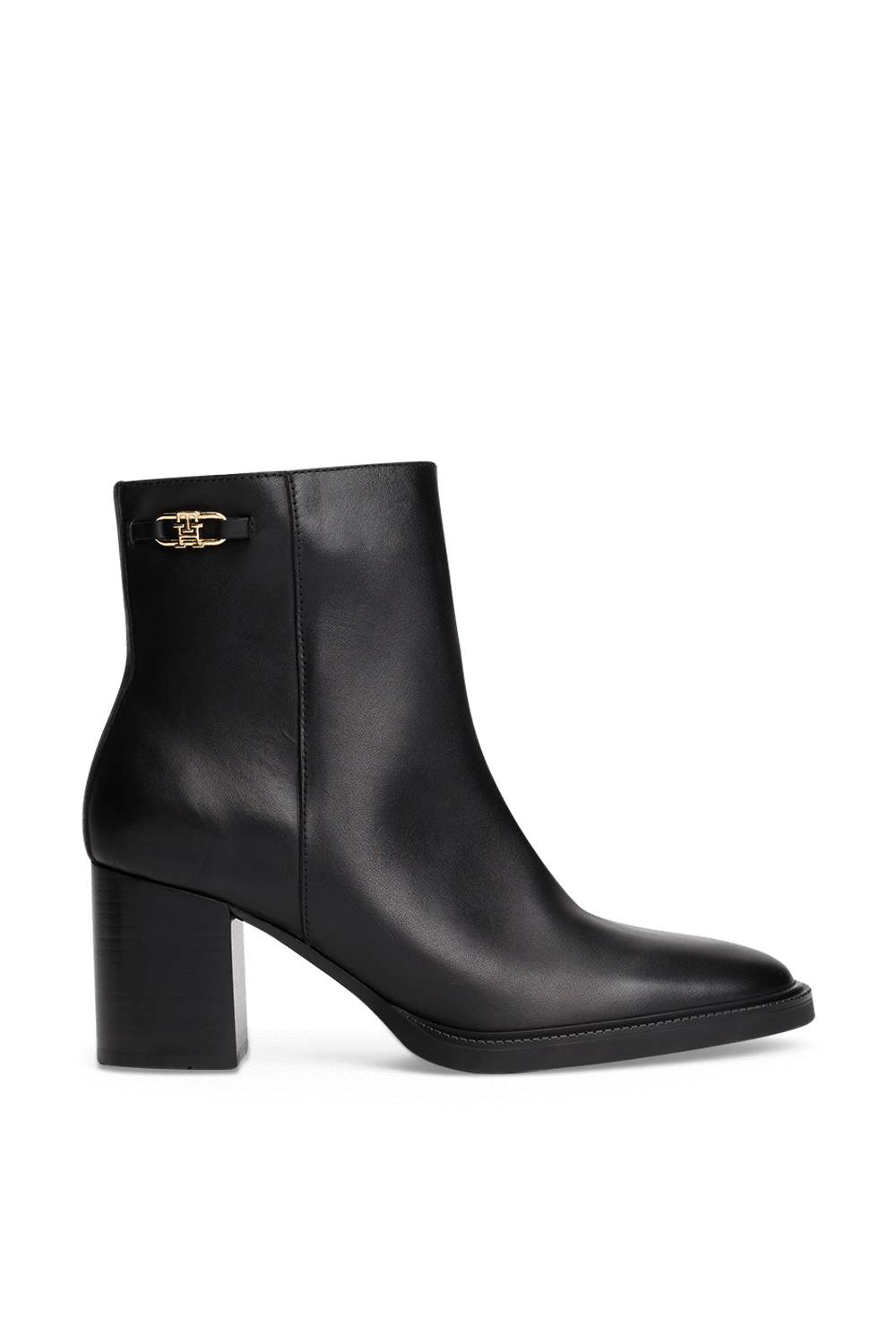 תמונה קידמית של מגפוני עקב