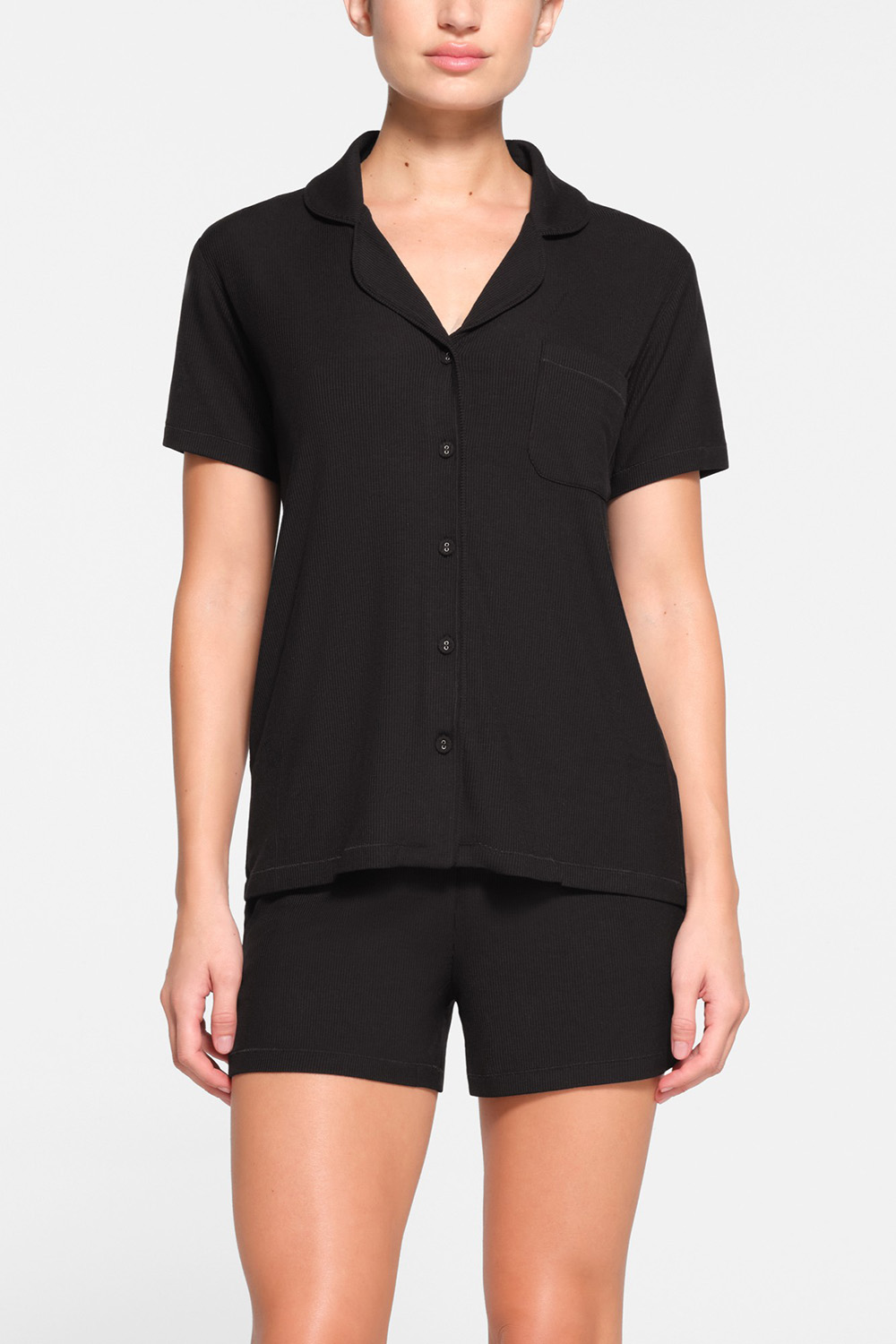 תמונת דוגמן קידמית של SOFT LOUNGE SHORT SLEEP SET