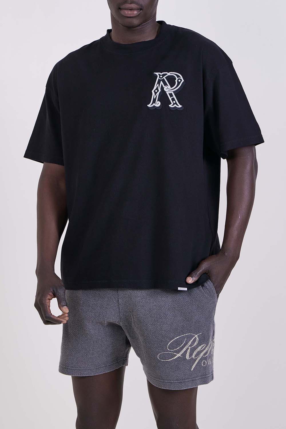 תמונת דוגמן קידמית של חולצת טי