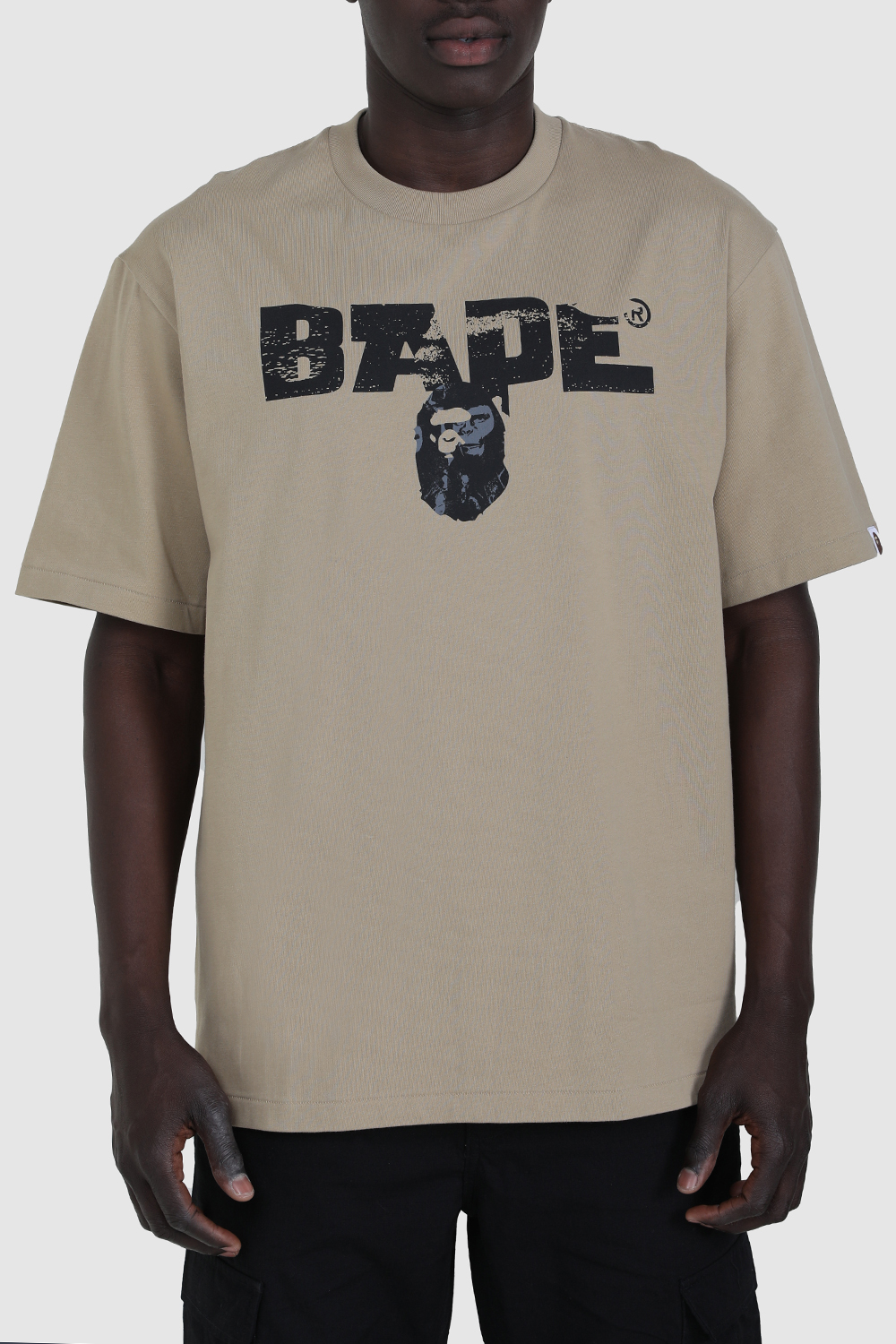 תמונת דוגמן קידמית של חולצת טי