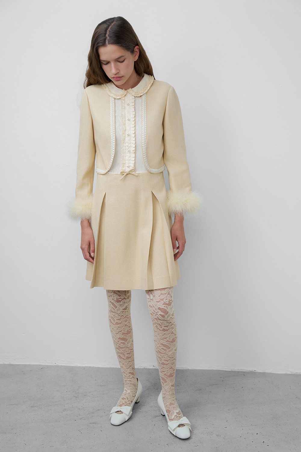 תמונת דוגמן אחורית של שמלה