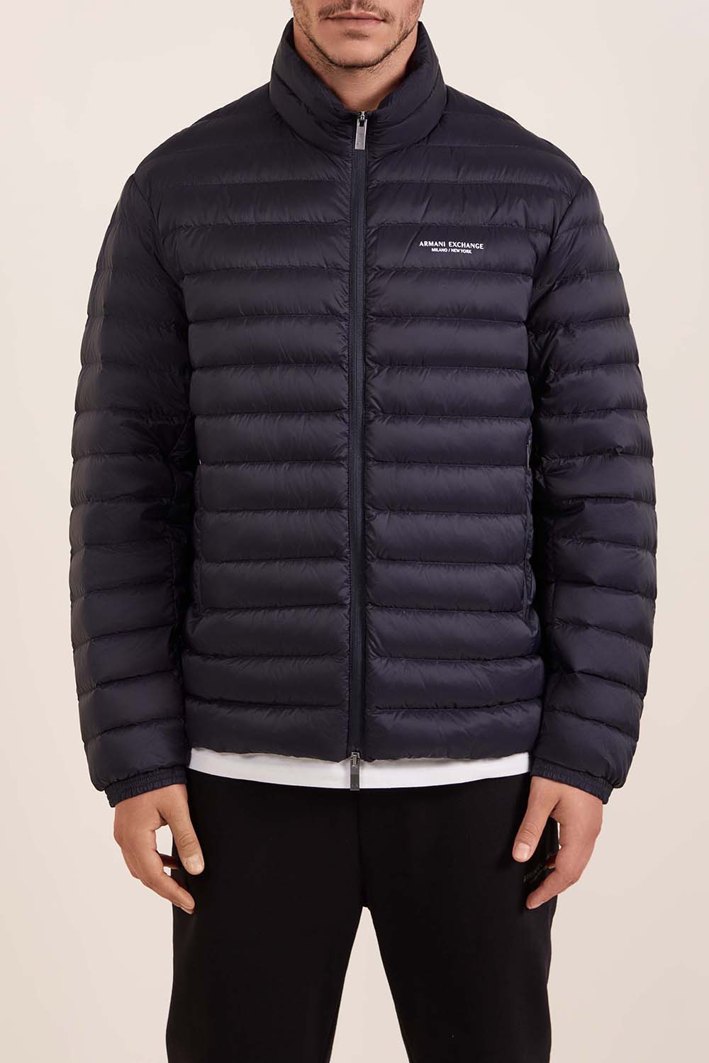 תמונת דוגמן קידמית של מעיל פוף