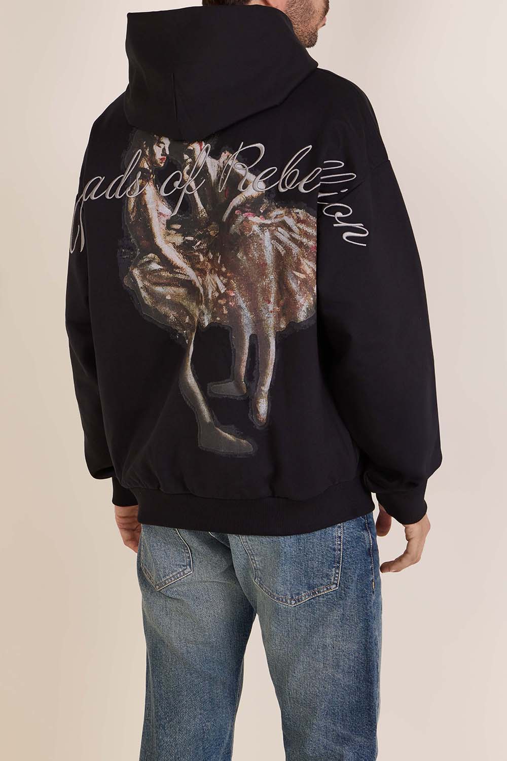 תמונת דוגמן אחורית של קפוצ'ון אוברסייז