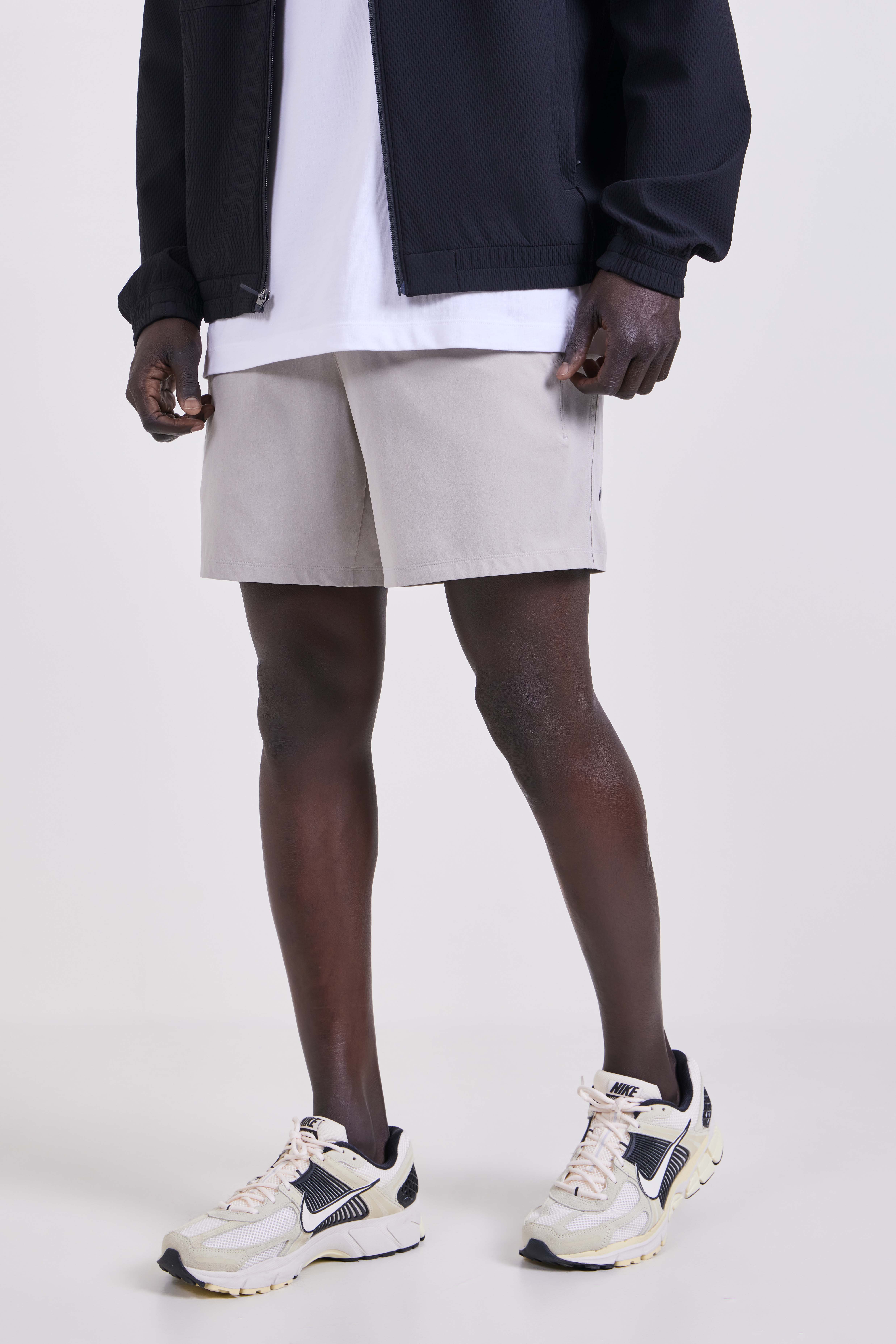 תמונת דוגמן קידמית של Pace Breaker Short 7 LL