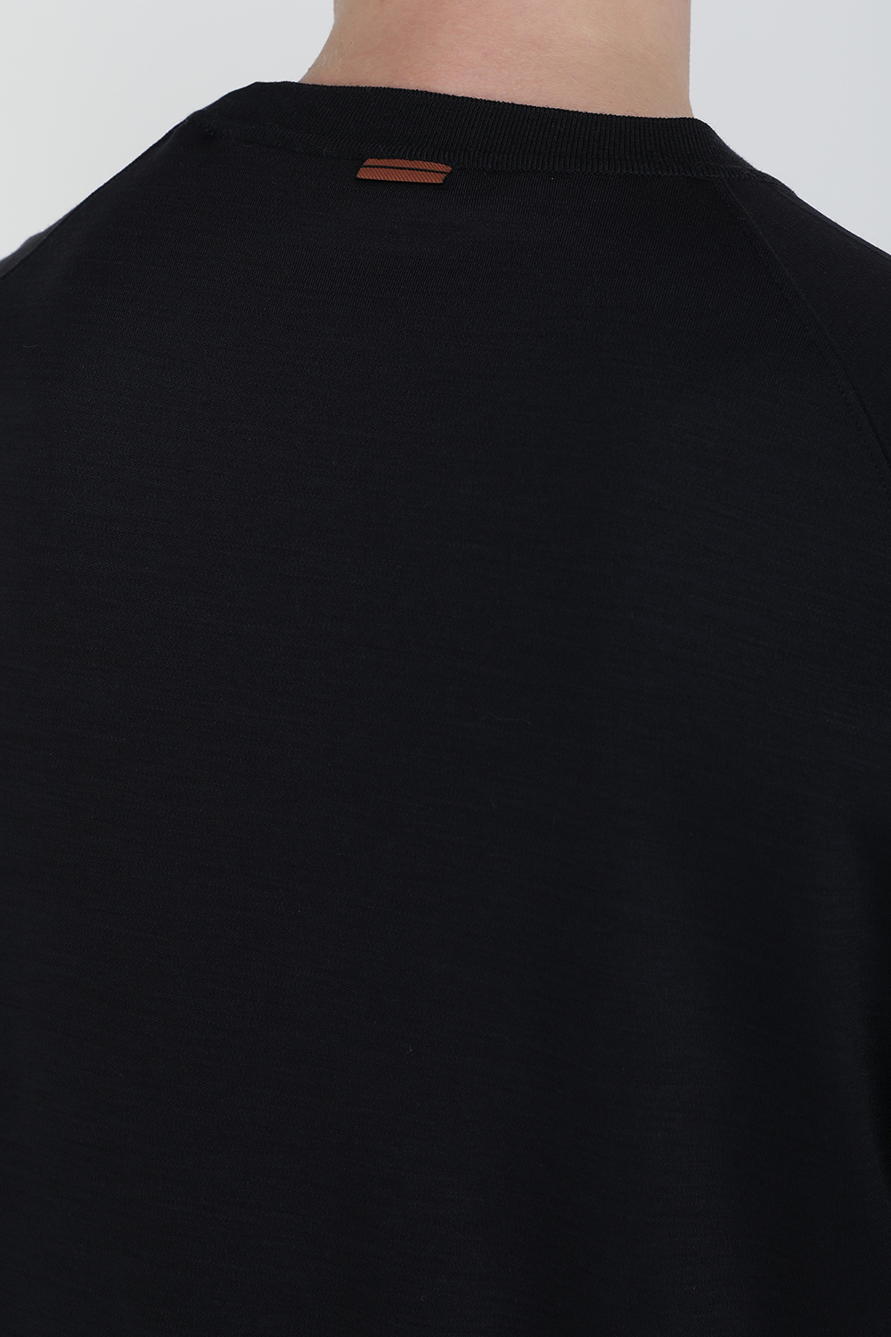 תמונת תקריב דוגמן של חולצת טי