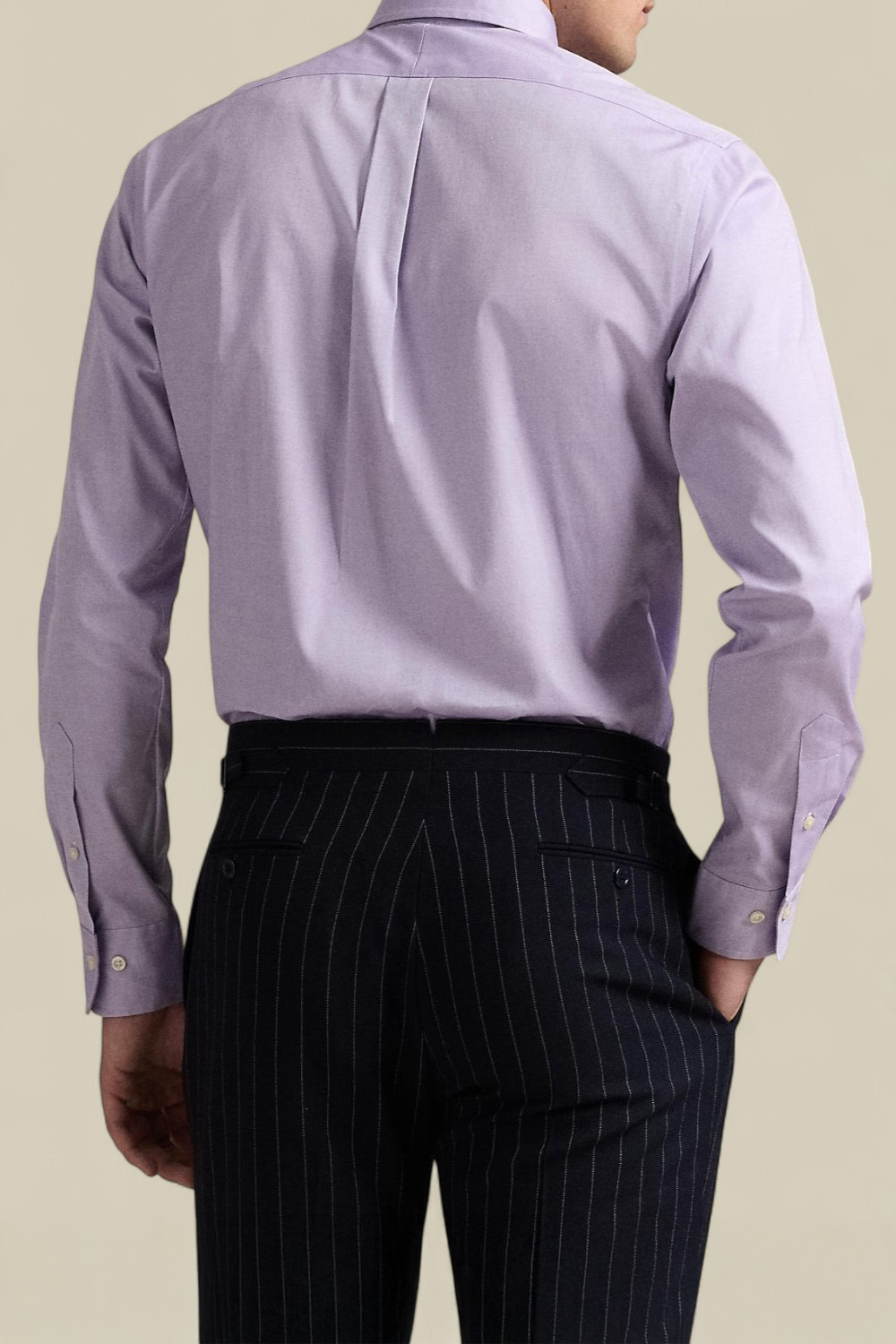 תמונת דוגמן אחורית של חולצות כפתורים ארוכה