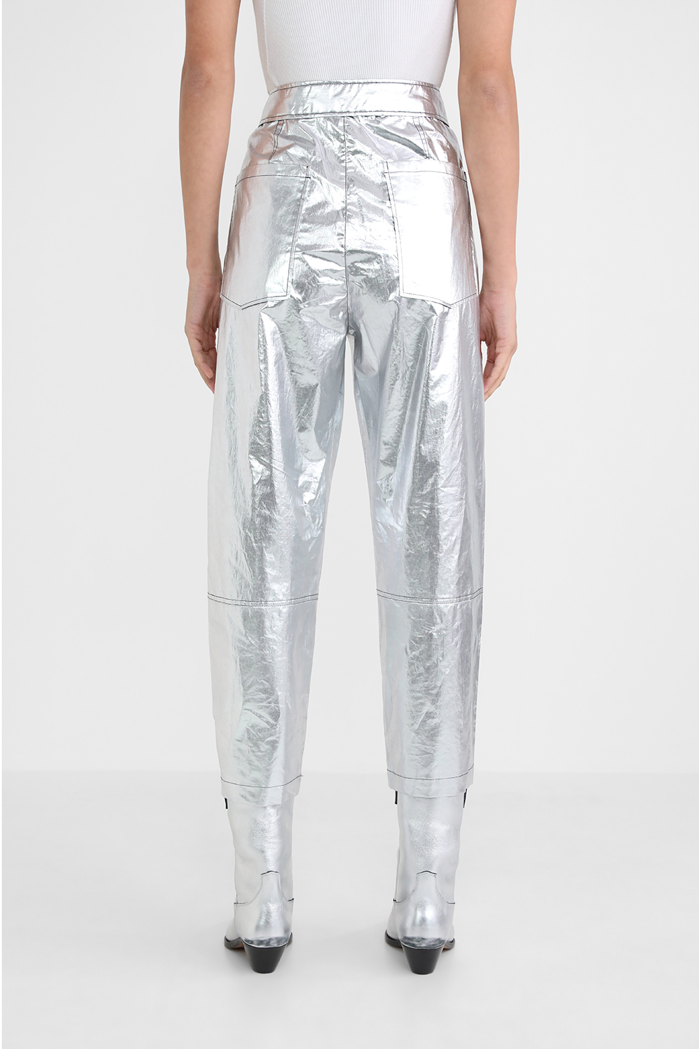 תמונת דוגמן אחורית של מכנסי אוד