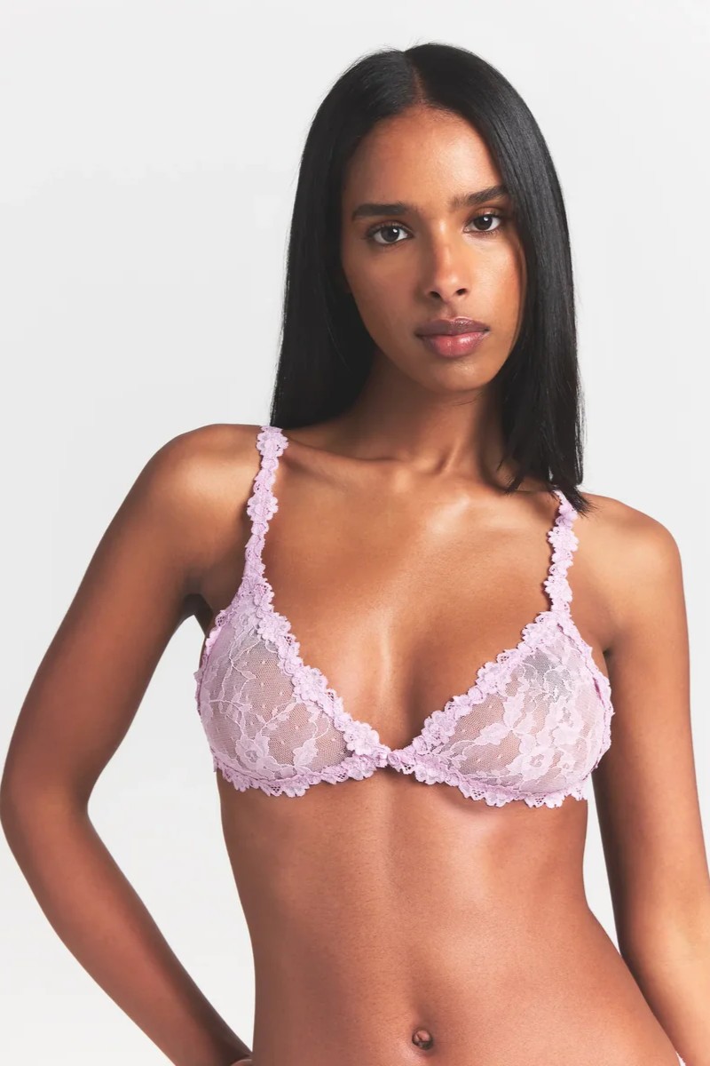 תמונת תקריב דוגמן של TRIANGLE BRALETTE