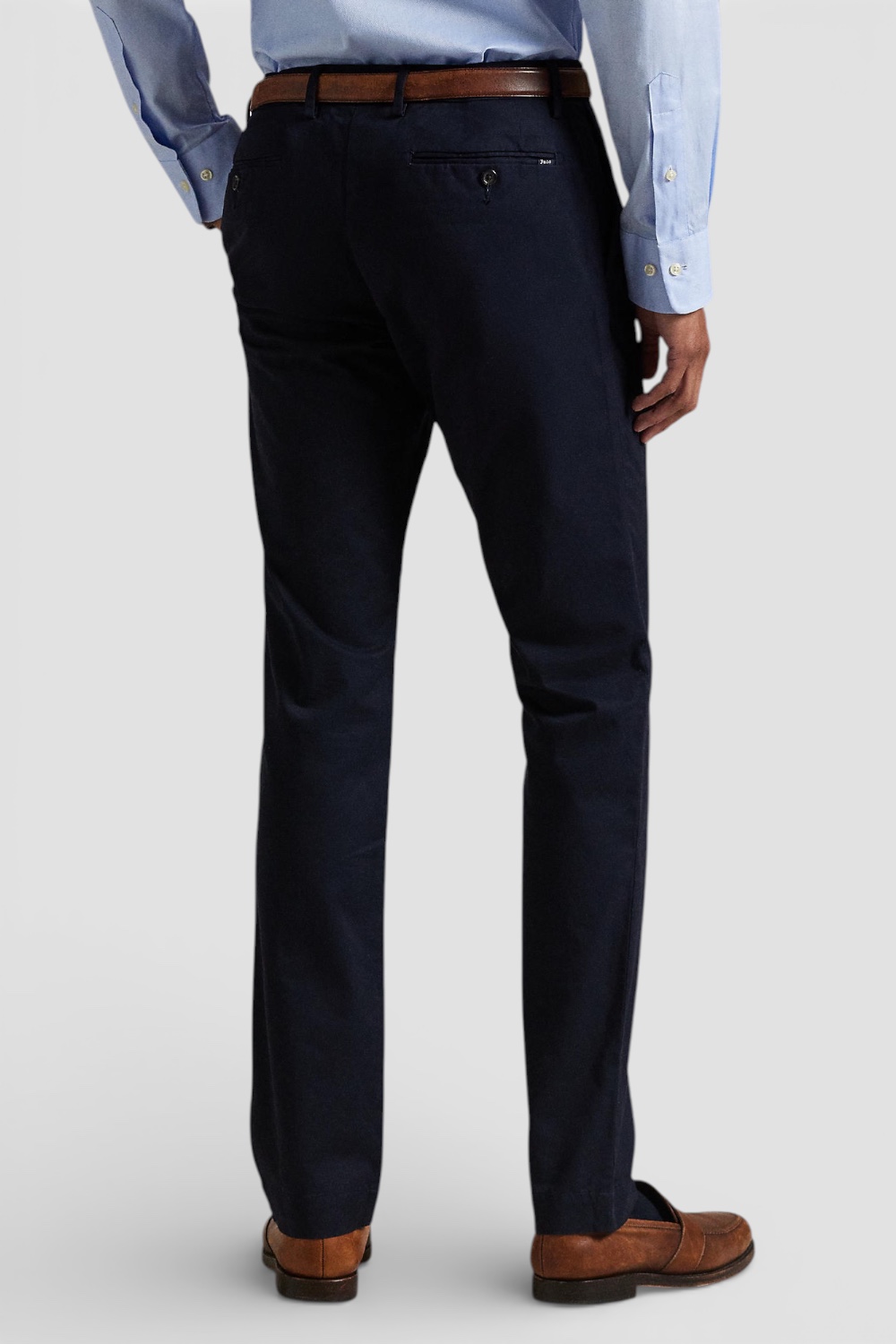 תמונת דוגמן אחורית של מכנסיים ארוכים