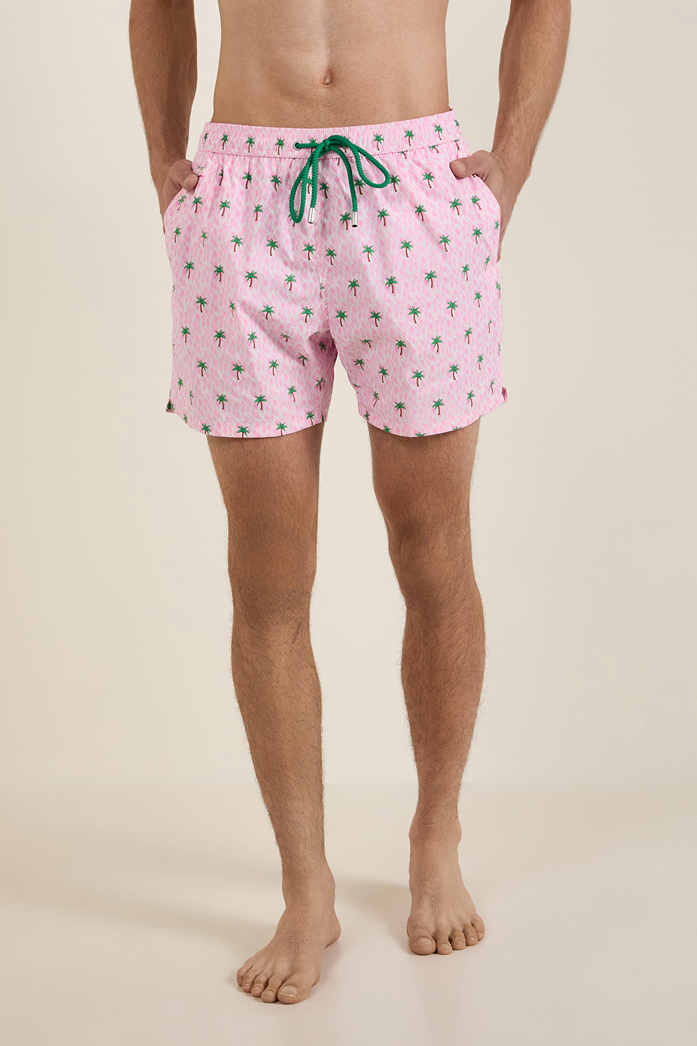 תמונת דוגמן קידמית של מכנסי בגד ים